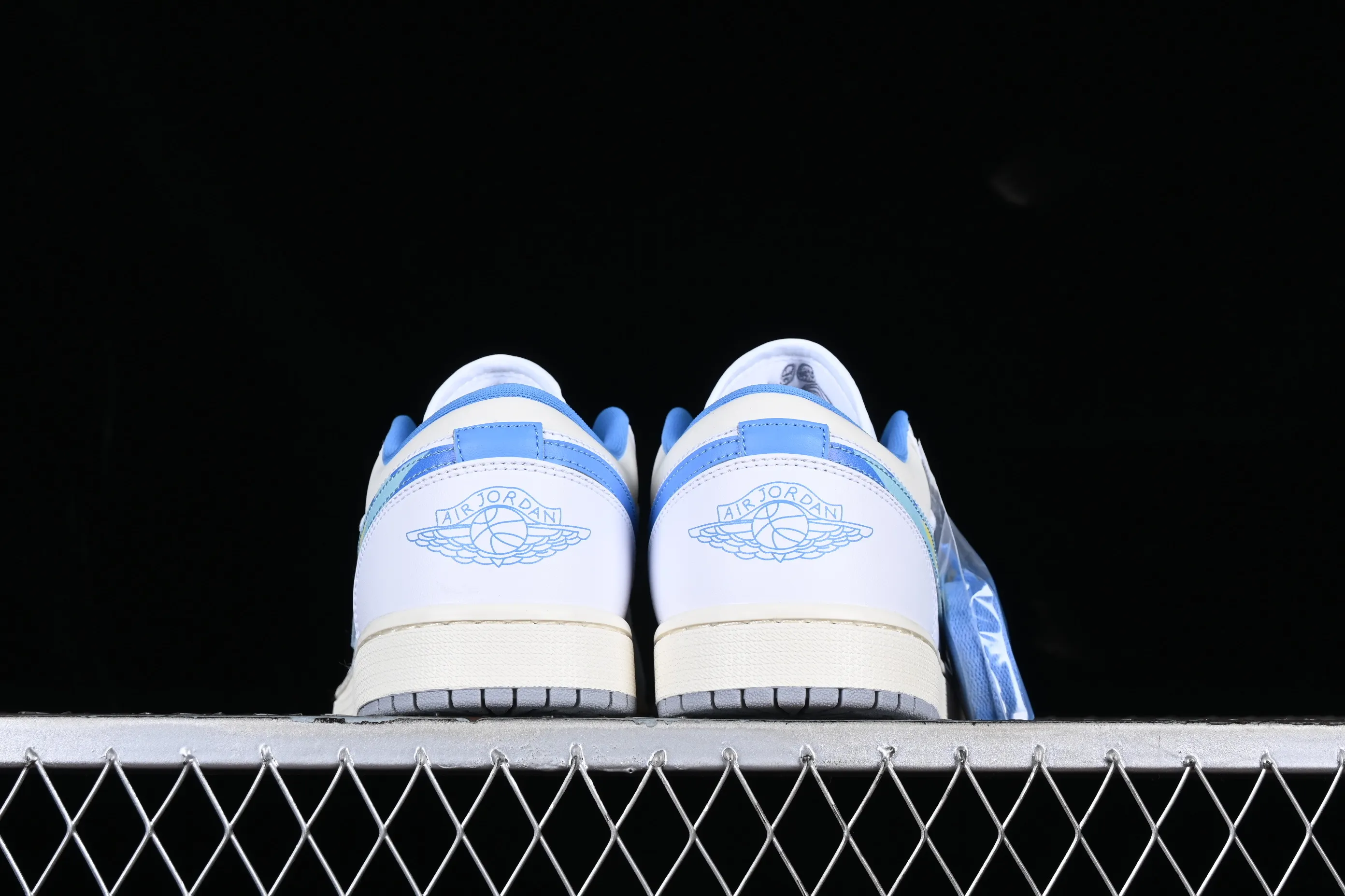 All categories Air Jordan Jordan series basketball shoes Air Jordan 1 Low Air Jordan 1 Low "Born To Fly" AJ1 Joe 1 blue and white flame FJ7219-441